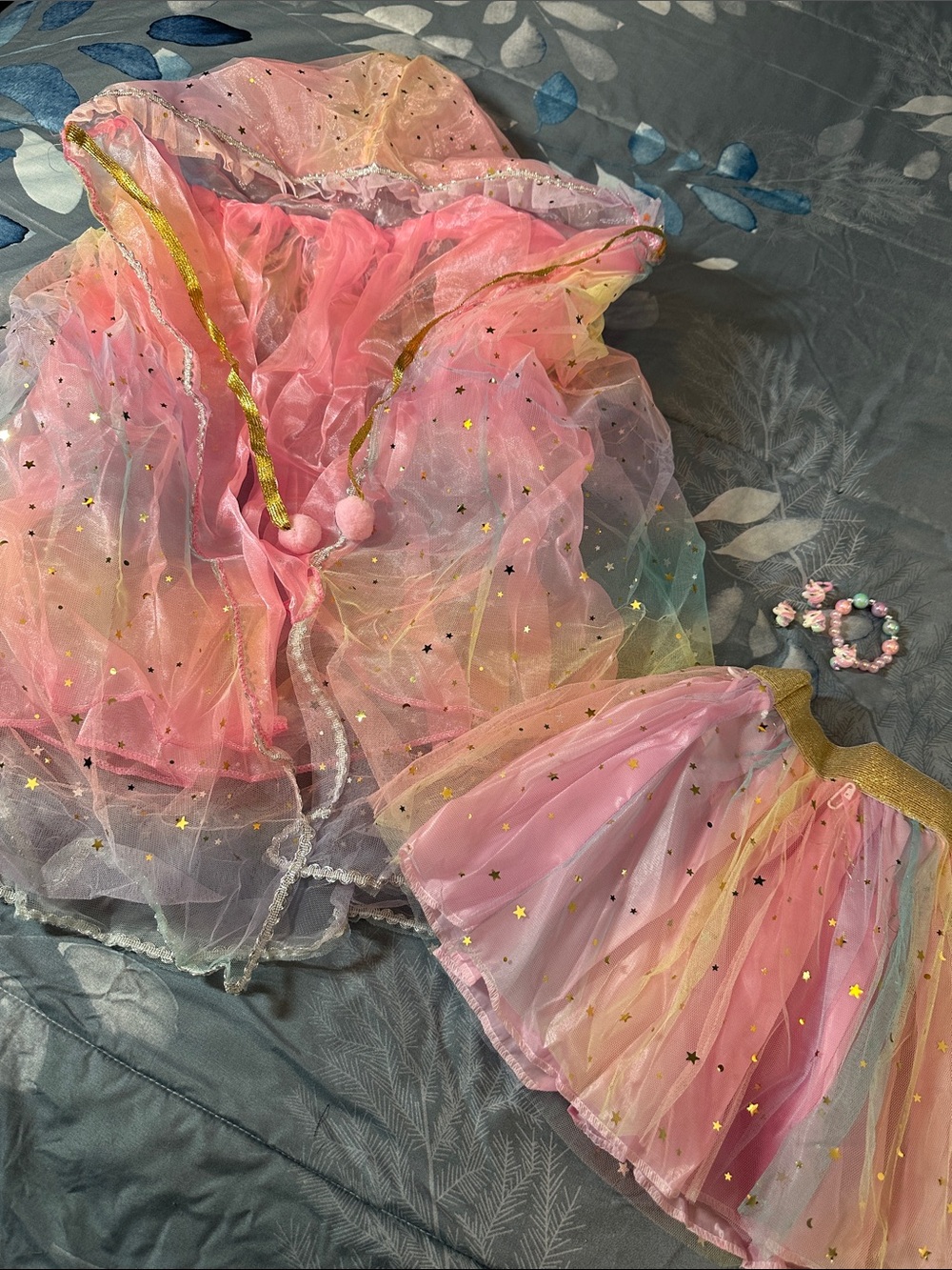 NIB Girls' Pink Rainbow Star Tulle Skirt and Hooded Cape Costume SZ S LIGHT UP